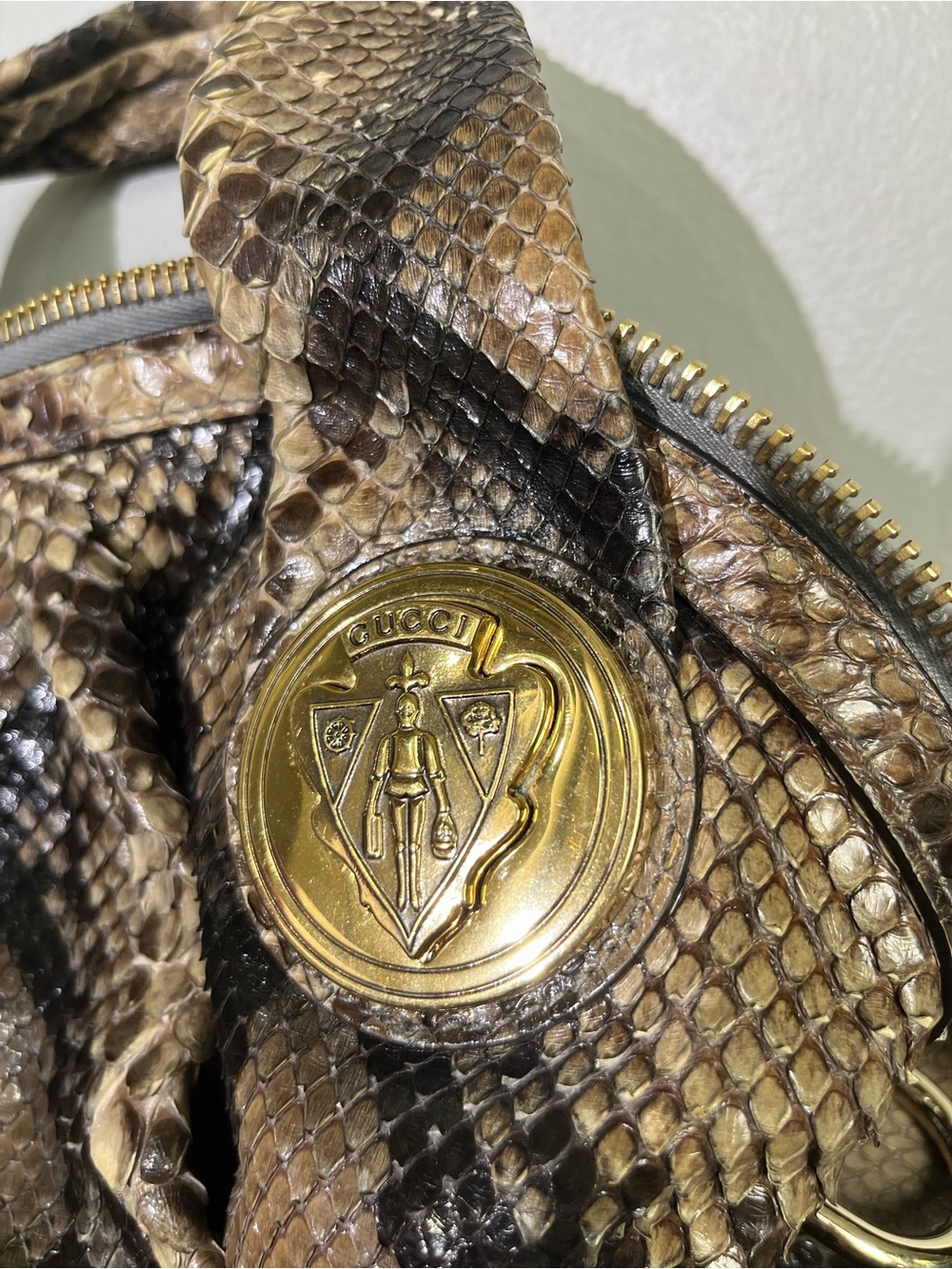 Gucci Hysteria Python Snakeskin Top Handle Bag Y2K Gold Medallion - Picture 7 of 15
